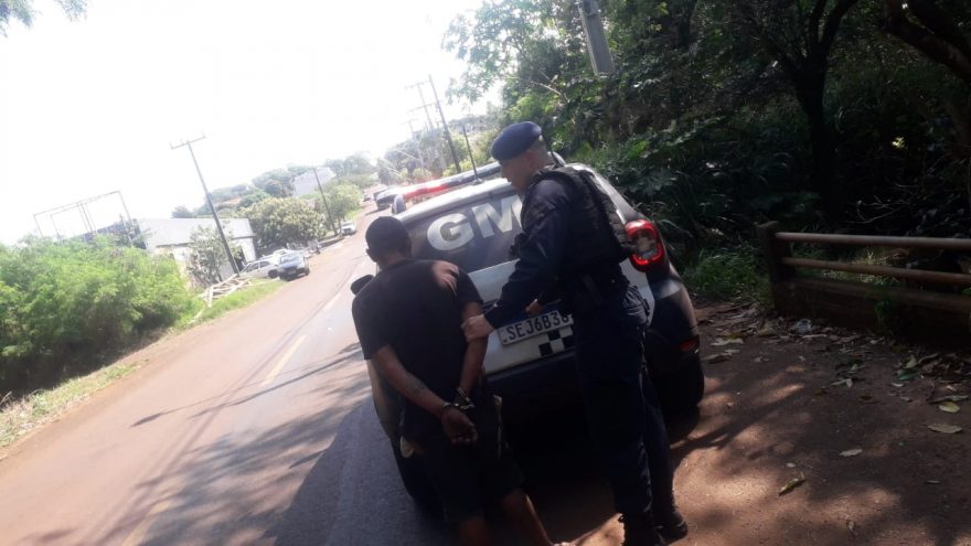 GM prende homem com mandado em aberto na Rua Visconde de Guarapuava
