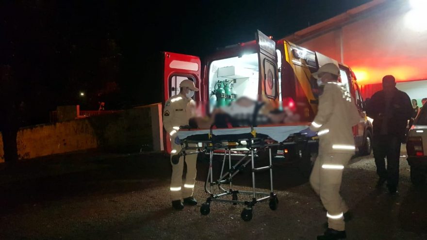 Jovem sofre luxação no joelho enquanto praticava artes marciais