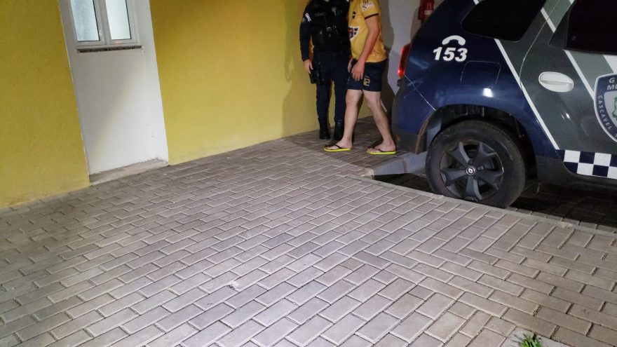 Embriagado é detido após ser flagrado em direção perigosa no Periolo