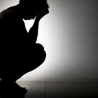 Imagem referente a Estudo alerta para alta incidência de suicídio na adolescência