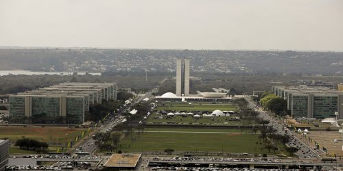 Imagem referente a Educação e Transportes lideram novos bloqueios no Orçamento