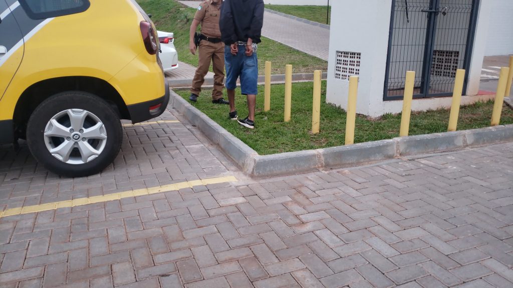 Adolescente é apreendido e moto furtada recuperada pela PM