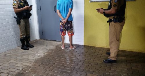 Homem descumpre medida protetiva, agride a ex e vai preso, no bairro Maria Luiza Imagem referente a Homem descumpre medida protetiva, agride a ex e vai preso, no bairro Maria Luiza