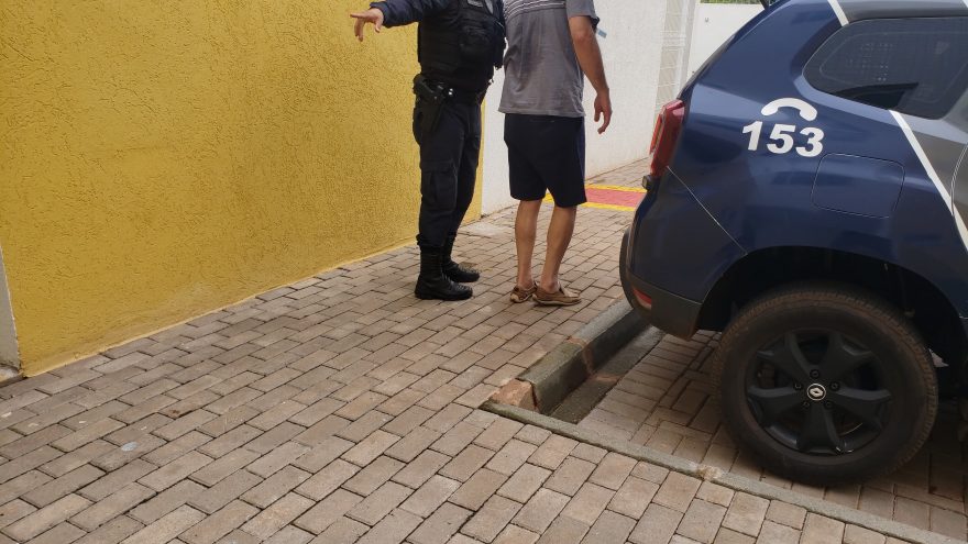 Ex-vereador é detido com veículo com placa adulterada
