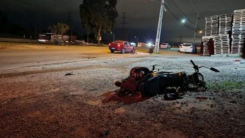 Imagem referente a Motociclista voa por quase 40 metros em acidente em Curitiba