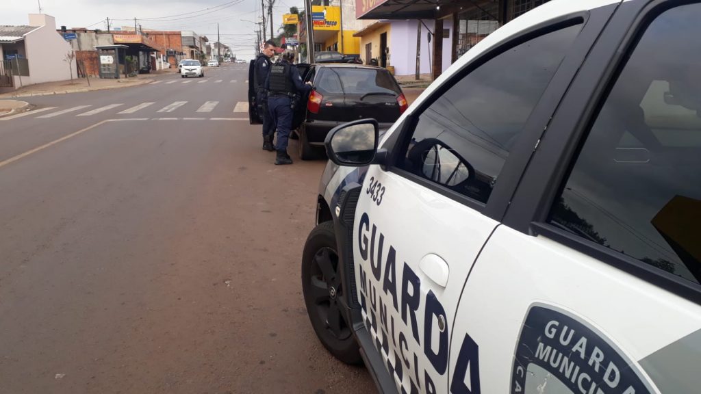 Palio é recuperado no Cascavel Velho minutos após ser levado por ladrões na Rua Rio da Paz