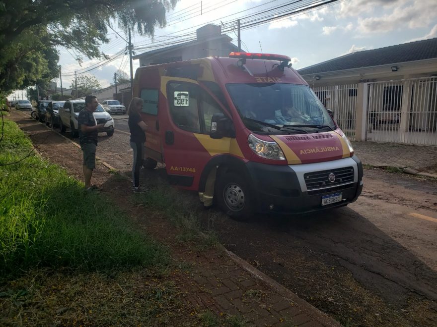 Criança cai no parquinho e é socorrida pelo Siate no Bairro Parque Verde