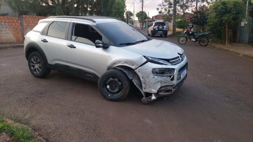 Motorista abandona carro com chave na ignição após acidente no Interlagos