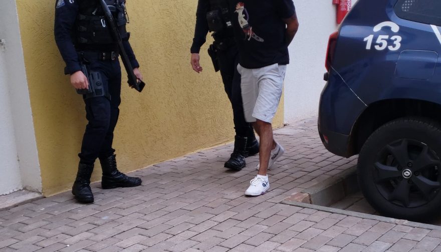 Homem é detido após descumprir medida protetiva contra a ex-companheira