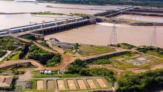 Seca faz usina suspender geração de energia em Rondônia