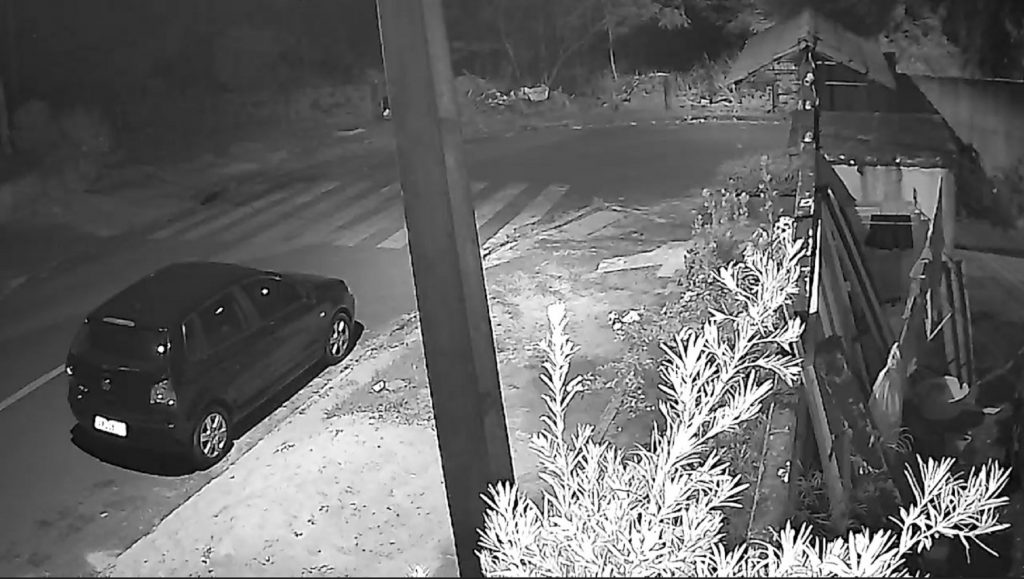 Câmera regista mais de 10 disparos de arma de fogo no bairro Periolo