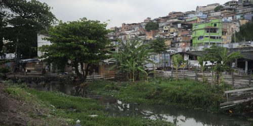 Imagem referente a Mil policiais atuarão em operação conjunta com forças federais na Maré