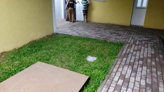 Homem é preso por assaltar farmácia na Rua Jacarezinho