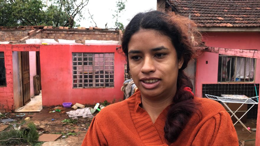 Após ter casa destruída por temporal, família cascavelense pede ajuda