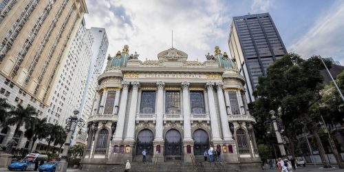 Imagem referente a Theatro Municipal, Parque Lage e CCBB têm programação para crianças