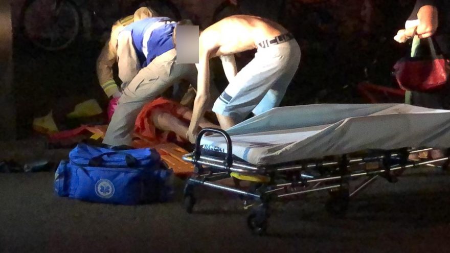 Ciclista fica ferido ao se envolver em acidente com carro na Rua Panamá