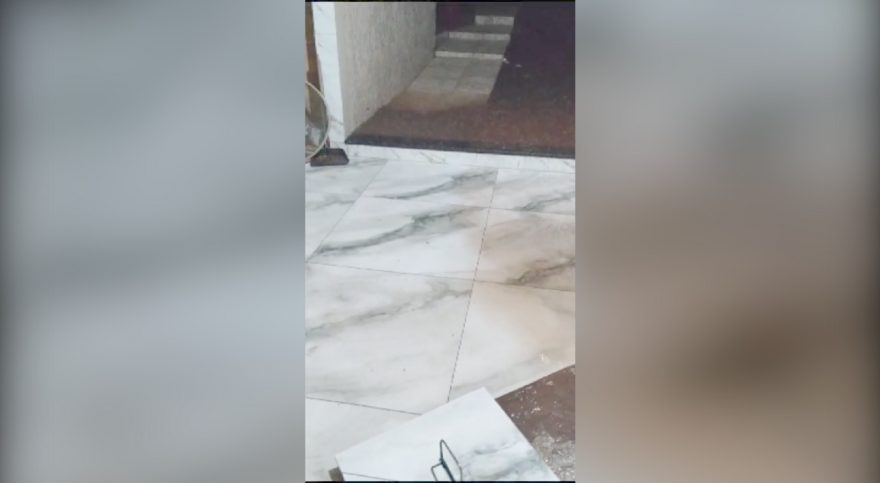 Com bocas de lobo entupidas, casa é alagada novamente no Brasília