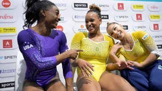 Rebeca Andrade é prata no solo, e Flávia Saraiva fica com bronze