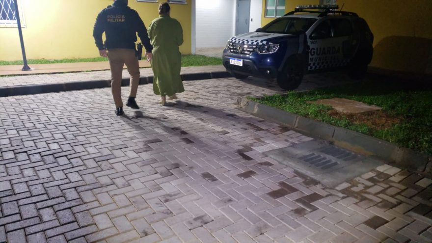 Idosa é presa por agredir neto autista de sete anos