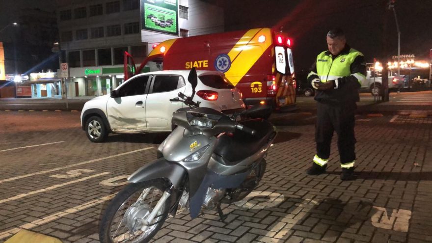 Adolescente fica ferido em acidente na Avenida Brasil esquina com Pio XII