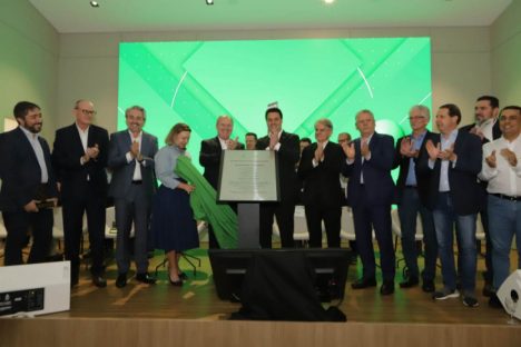Governador ressalta parceria do Estado com Sicredi na inauguração da sede de Palotina