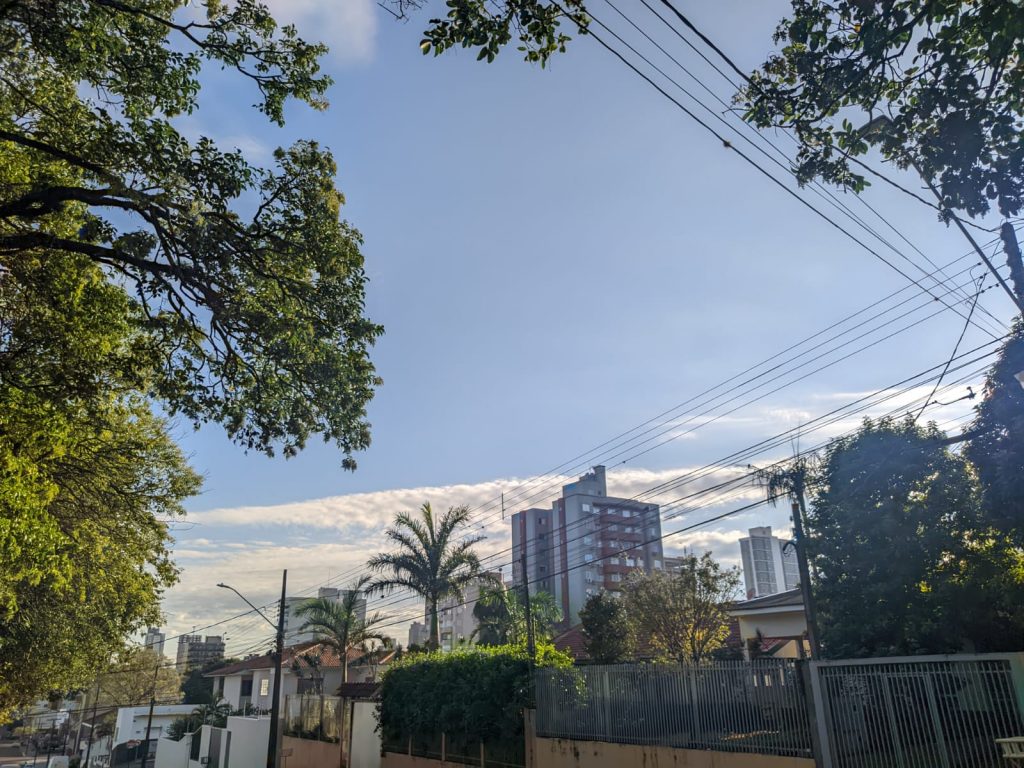 Segunda-feira deve ser quente e abafada em Cascavel com máxima de 31°C