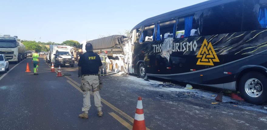 Ônibus envolvido acidente estava transportando grupo de escotismo que viajava para Santa Helena