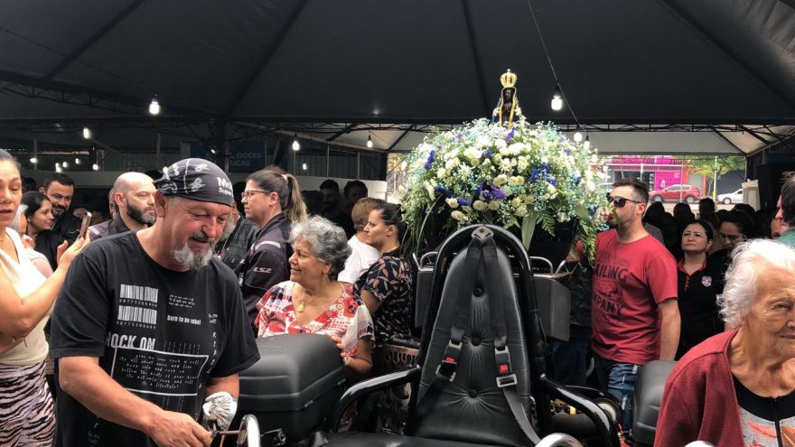 Motociclistas realizam Motociata da Fé em homenagem a Nossa Senhora Aparecida