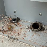 Imagem referente a Empresário tem novo furto de fios e afirma que precisa morar em obras para impedir crime