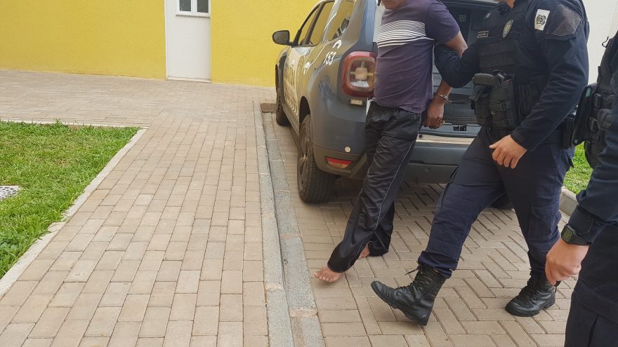 Homem tenta agredir a própria mãe e vai parar na Delegacia
