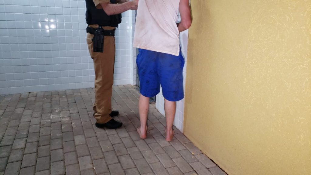 Após denúncias, homem ‘custa’ a abaixar o som e acaba detido por perturbação de sossego em Catanduvas