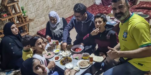 Grupo de brasileiros que aguarda saída de Gaza reúne 28 pessoas