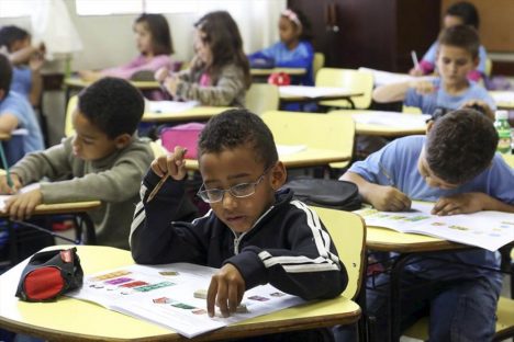 Cadastramento escolar para vagas no pré e 1º ano da rede municipal de Curitiba termina no dia 25 Imagem referente a Cadastramento escolar para vagas no pré e 1º ano da rede municipal de Curitiba termina no dia 25
