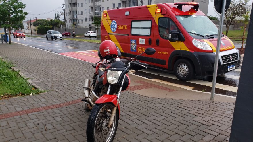 Homem, de 50 anos, fica ferido após queda na Avenida Olindo Periolo