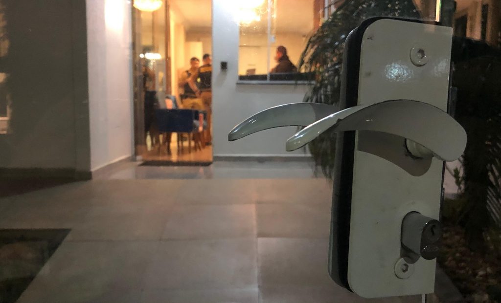 Clínica de estética no Centro é alvo de arrombamento e furto durante a madrugada