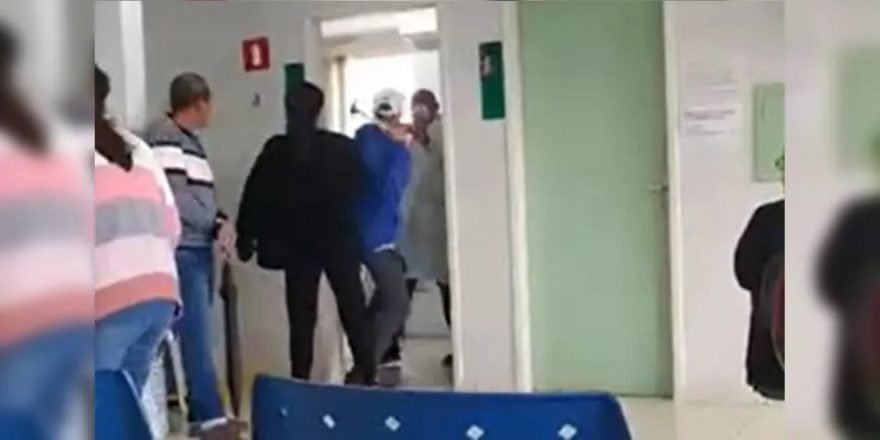 Jovem tenta agredir médico com martelo em Irati; veja o vídeo