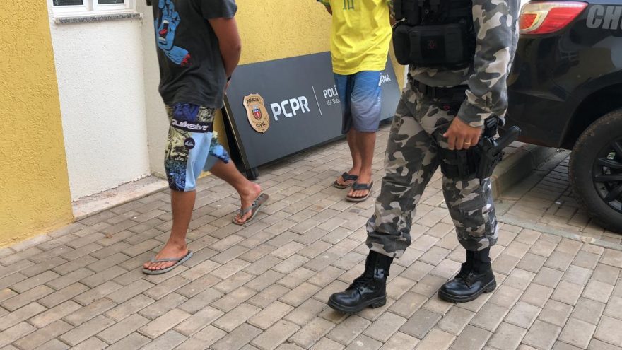 Indivíduos são preso em posse de crack e cocaína no Santa Cruz