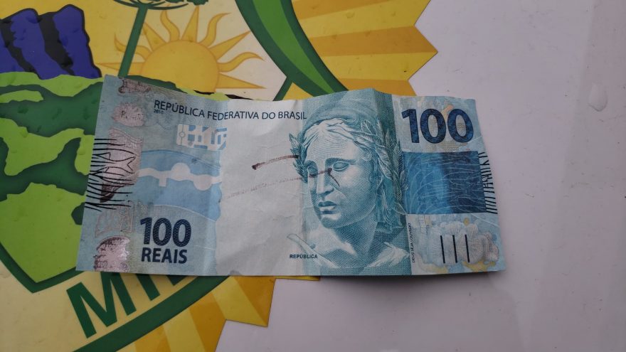 Jovem tenta pagar lanche com nota falsa e acaba preso