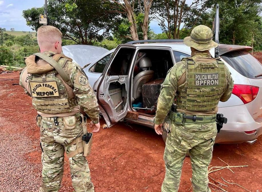 Veículo carregado com contrabando é apreendido em Guaíra