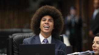 Gasto com viagens durante recesso parlamentar levanta suspeitas no gabinete de Renato Freitas (PT) Gasto com viagens durante recesso parlamentar levanta suspeitas no gabinete de Renato Freitas (PT)