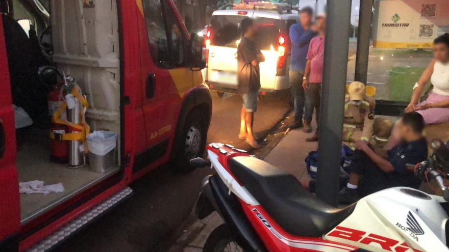 Casal fica ferido em acidente na Rua Souza Naves Sul