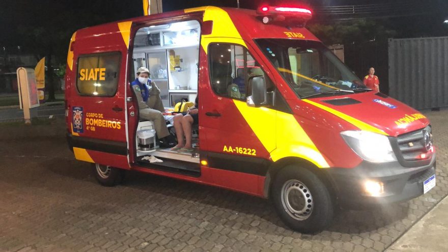 Mulher é atendida com contusão no crânio após cair no Centro