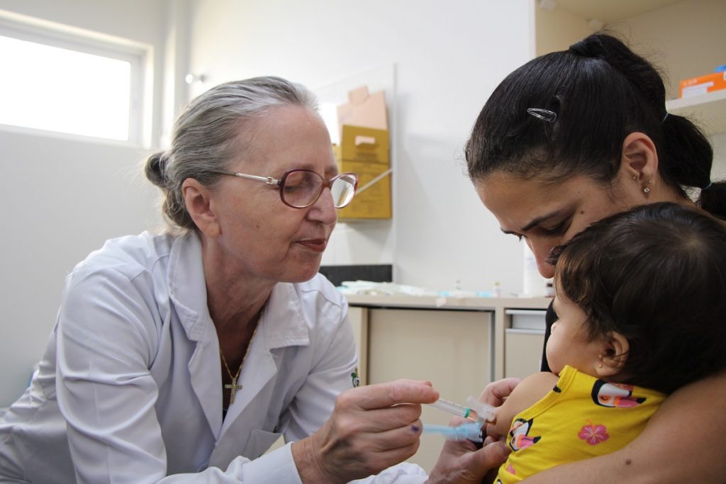 Campanha de multivacinação aplicou mais de 2,3 mil doses de vacinas em Cascavel