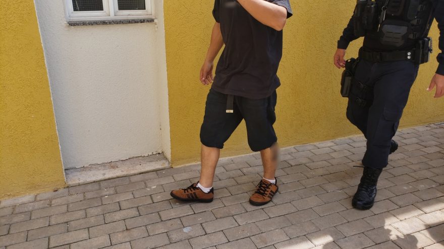 Homem é preso por falsidade ideológica no Riviera