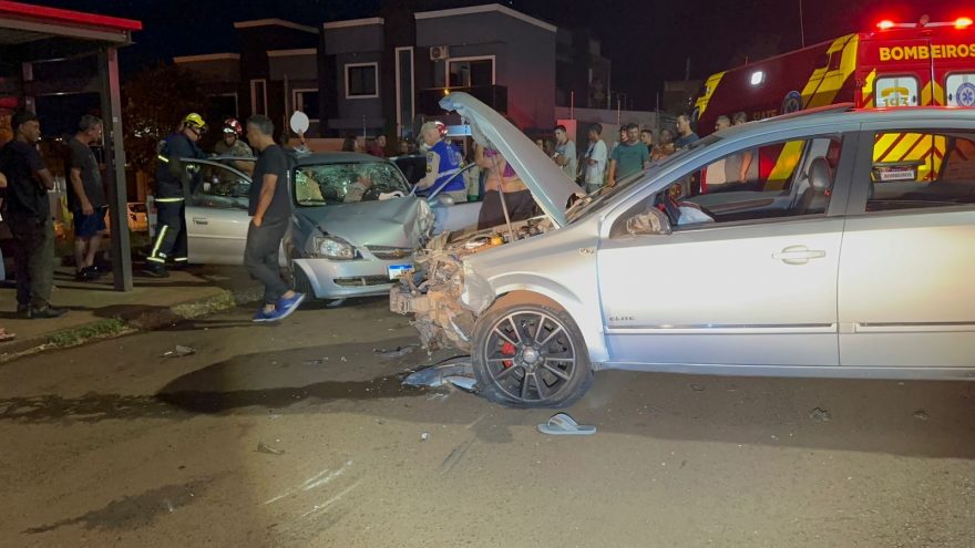 Grave acidente deixa quatro feridos no Belmonte