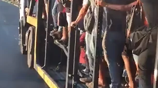 Após ataques a ônibus, moradores relatam caos na zona oeste do Rio