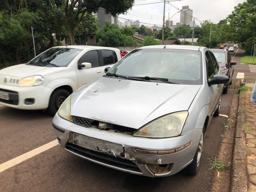 Acidente de trânsito é registrado na rua Rio de Janeiro