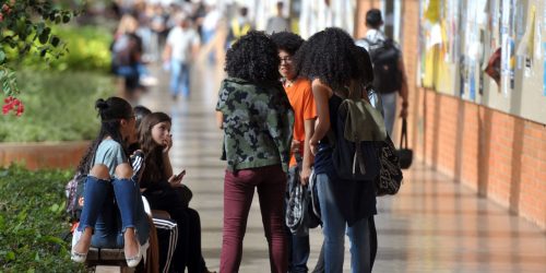 Imagem referente a Senado aprova ampliação da Lei de Cotas e inclui quilombolas