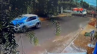 Vídeo mostra momento em que ambulância do Samu capota em acidente no Interlagos