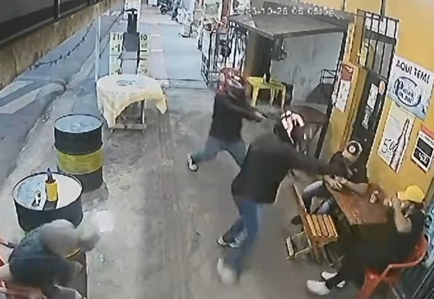 Execução de pai e filho é registrada por câmeras de segurança em Campo Grande